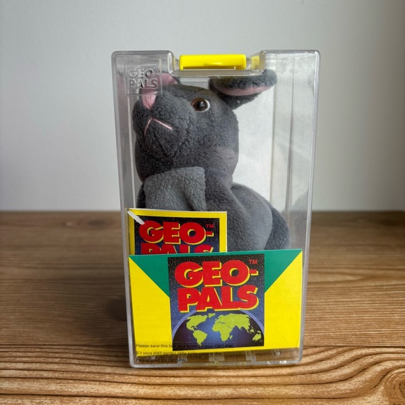 Geo Pals “Racer” Grey Rabbit - Picture 1 of 11